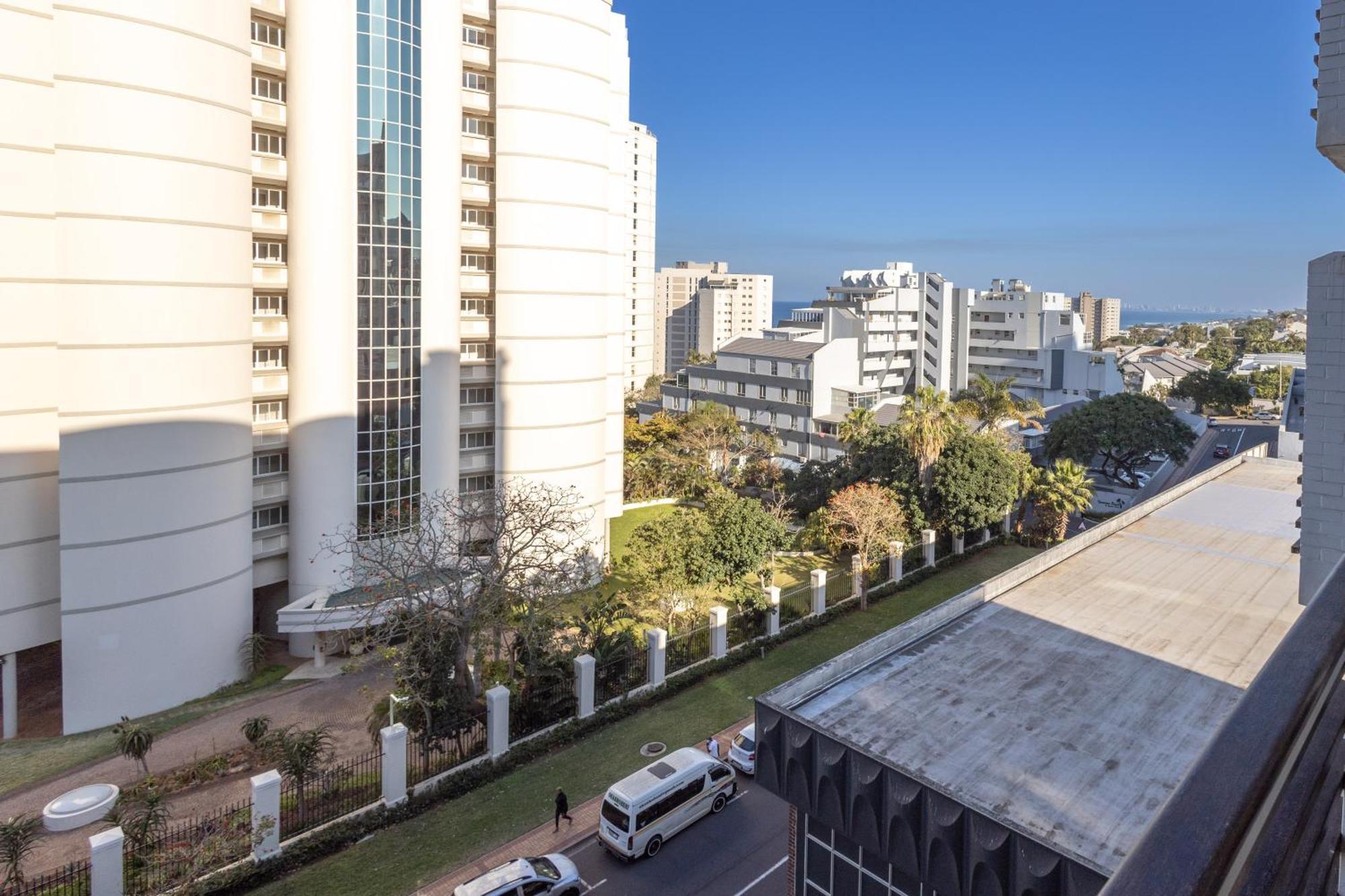 402 Lighthouse Mall - By Stay In Umhlanga Durban Exterior photo